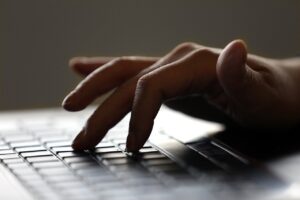 Lire la suite à propos de l’article Rédiger un CV et lettre percutants pour séduire les recruteurs